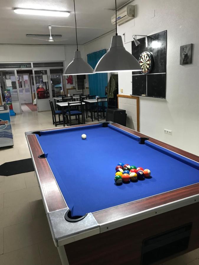Hotel Oasis Country Park Rugat Esterno foto
