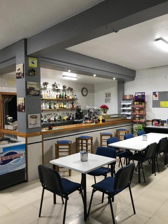 Hotel Oasis Country Park Rugat Esterno foto