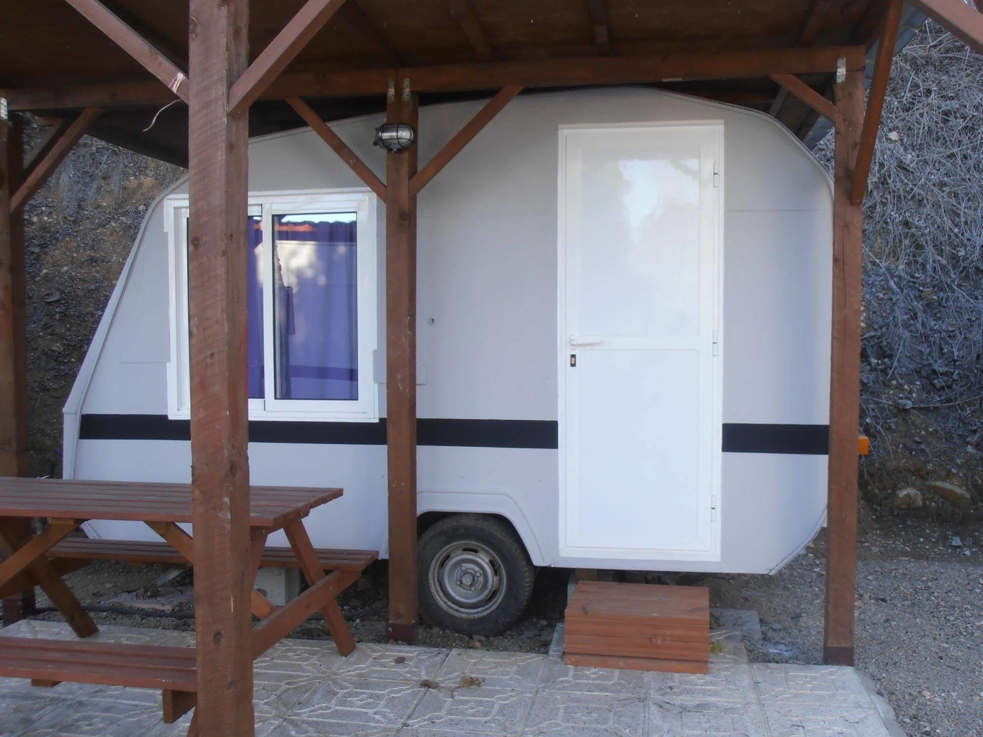 Hotel Oasis Country Park Rugat Esterno foto
